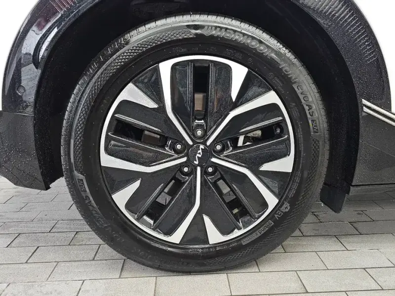 2022 Kia EV6 с пробегом 83 174 км