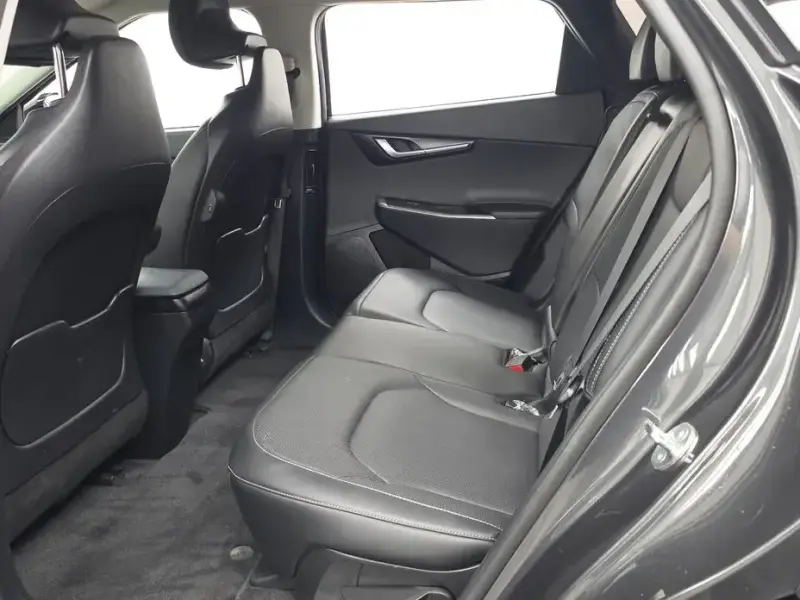 2023 Kia EV6 с пробегом 52 622 км