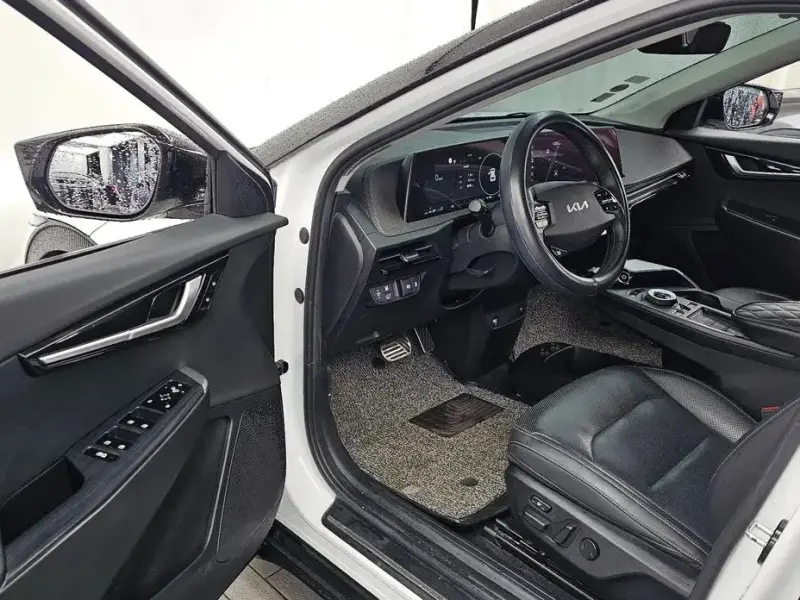 2022 Kia EV6 с пробегом 83 174 км