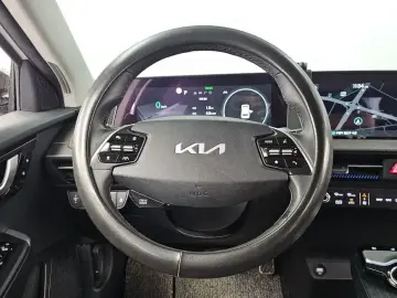 2022 Kia EV6 с пробегом 83 174 км