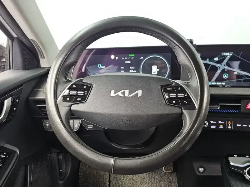 2022 Kia EV6 с пробегом 83 174 км