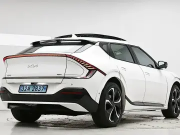 2024 Kia EV6 с пробегом 38 476 км