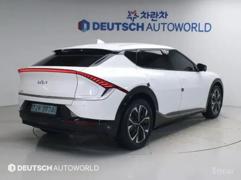 2023 Kia EV6 с пробегом 62 715 км