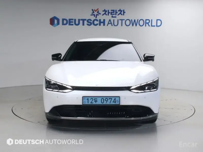 2023 Kia EV6 с пробегом 62 715 км