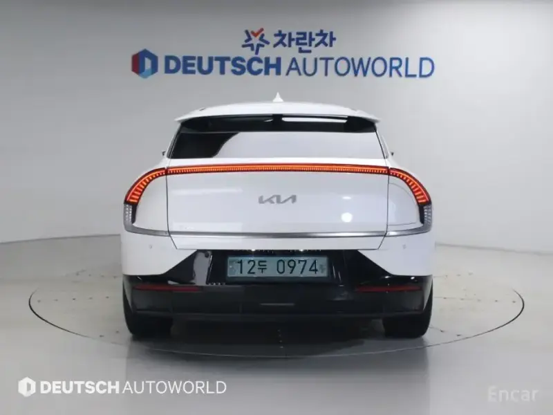 2023 Kia EV6 с пробегом 62 715 км