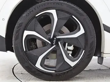 2024 Kia EV6 с пробегом 38 476 км