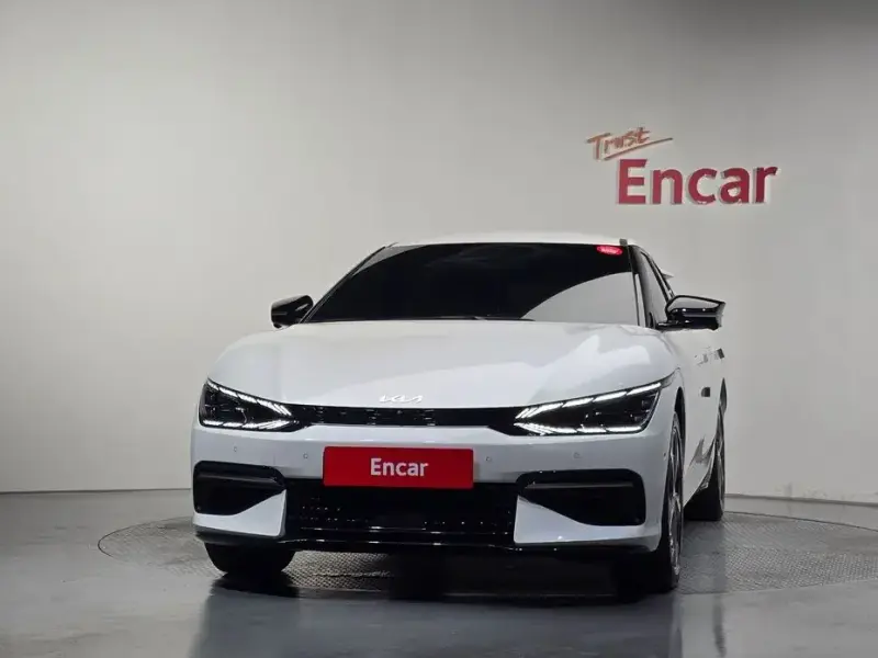 2023 Kia EV6 с пробегом 74 307 км
