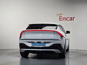 2023 Kia EV6 с пробегом 74 307 км