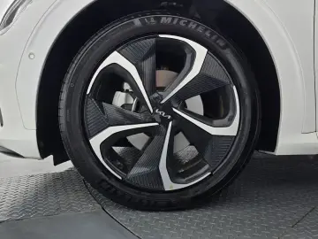 2023 Kia EV6 с пробегом 74 307 км