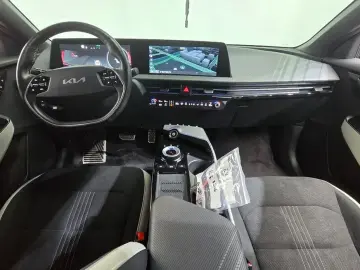 2023 Kia EV6 с пробегом 74 307 км