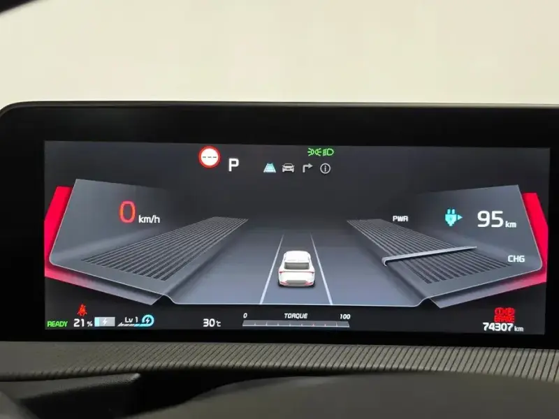 2023 Kia EV6 с пробегом 74 307 км