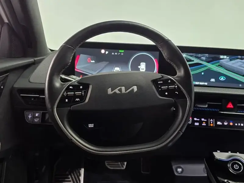 2023 Kia EV6 с пробегом 74 307 км