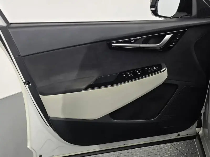 2023 Kia EV6 с пробегом 74 307 км