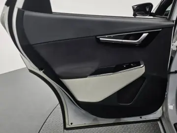 2023 Kia EV6 с пробегом 74 307 км