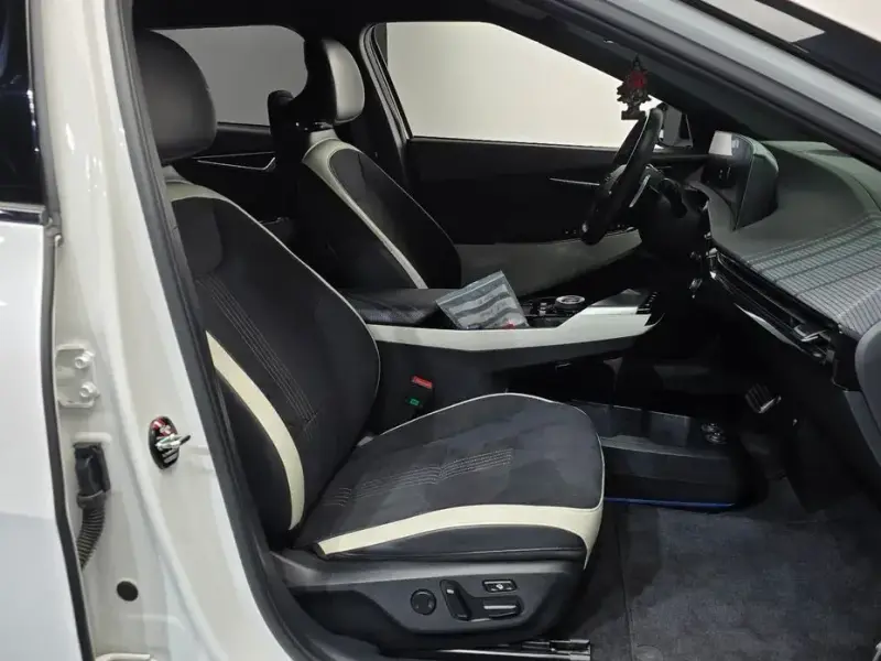 2023 Kia EV6 с пробегом 74 307 км