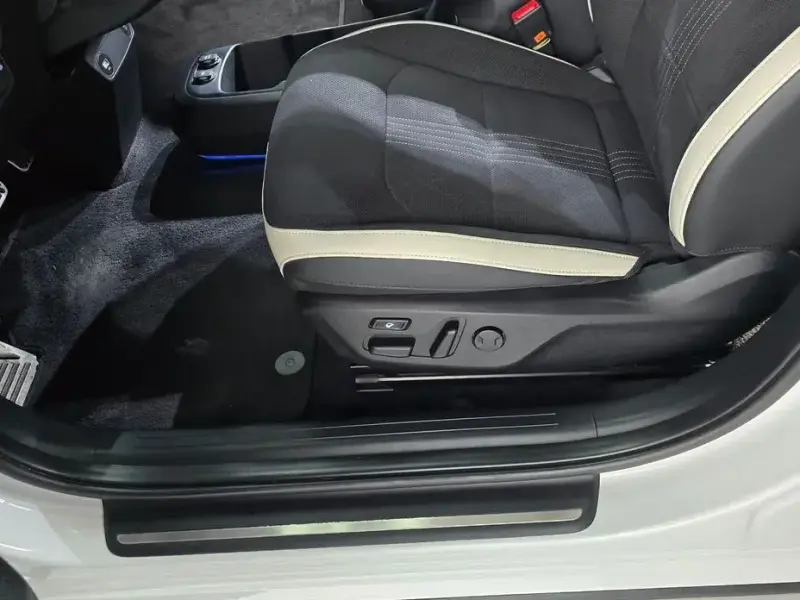 2023 Kia EV6 с пробегом 74 307 км
