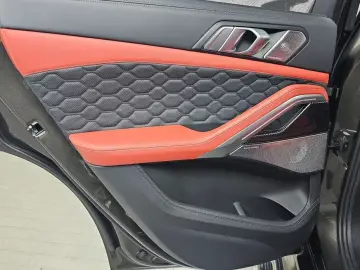 2022 BMW X6 M с пробегом 71 377 км