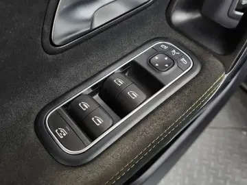 2021 Mercedes-Benz CLA с пробегом 99 240 км