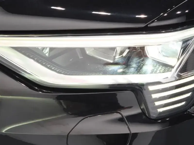 2021 Audi e-tron с пробегом 59 386 км