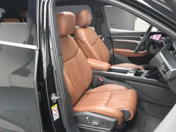 2021 Audi e-tron с пробегом 59 386 км