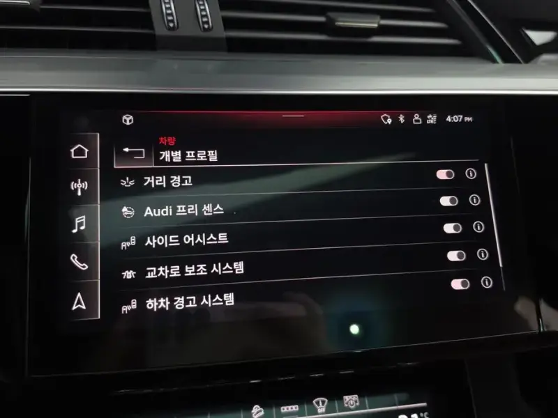 2021 Audi e-tron с пробегом 59 386 км