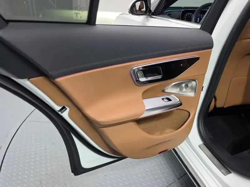 2024 Mercedes-Benz E-Класс с пробегом 22 569 км