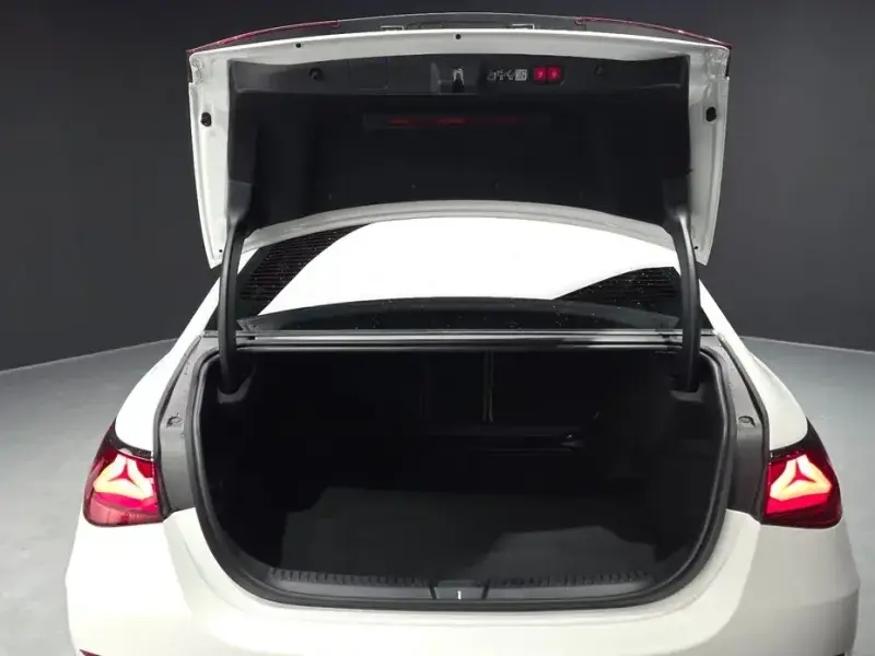 2026 Mercedes-Benz E-Класс с пробегом 491 км