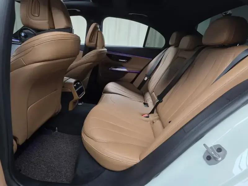 2024 Mercedes-Benz E-Класс с пробегом 25 785 км