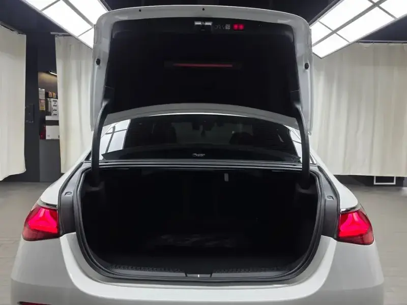 2024 Mercedes-Benz E-Класс с пробегом 25 785 км