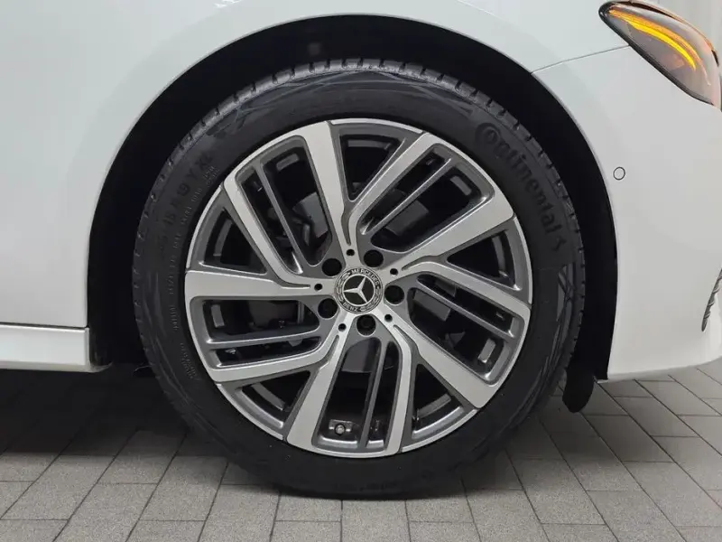 2024 Mercedes-Benz E-Класс с пробегом 25 785 км