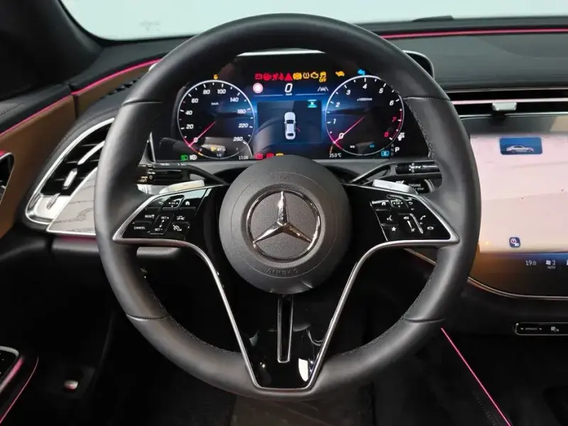 2025 Mercedes-Benz E-Класс с пробегом 4 850 км