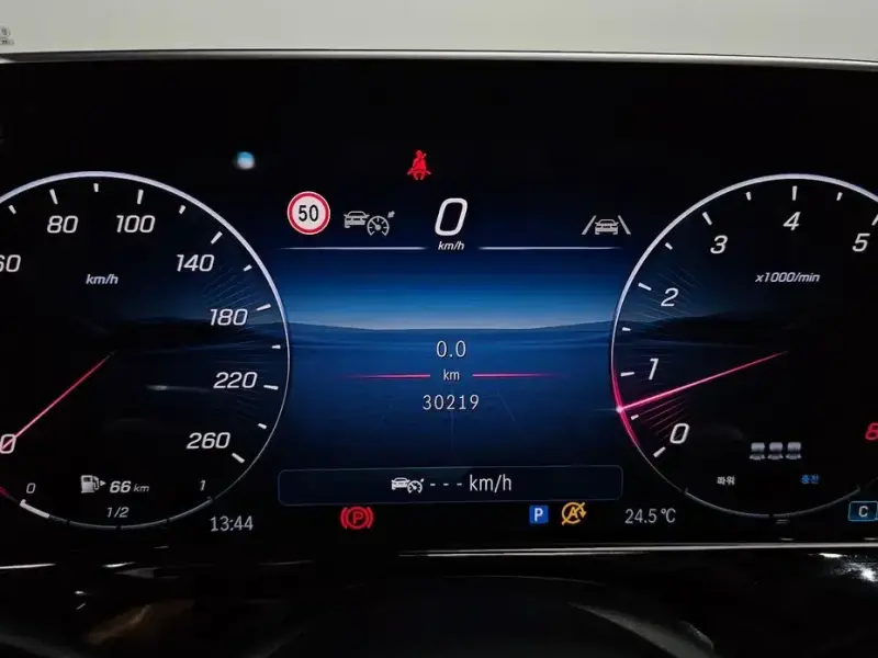 2024 Mercedes-Benz E-Класс с пробегом 30 219 км