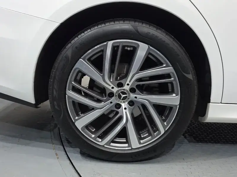 2025 Mercedes-Benz E-Класс с пробегом 16 890 км