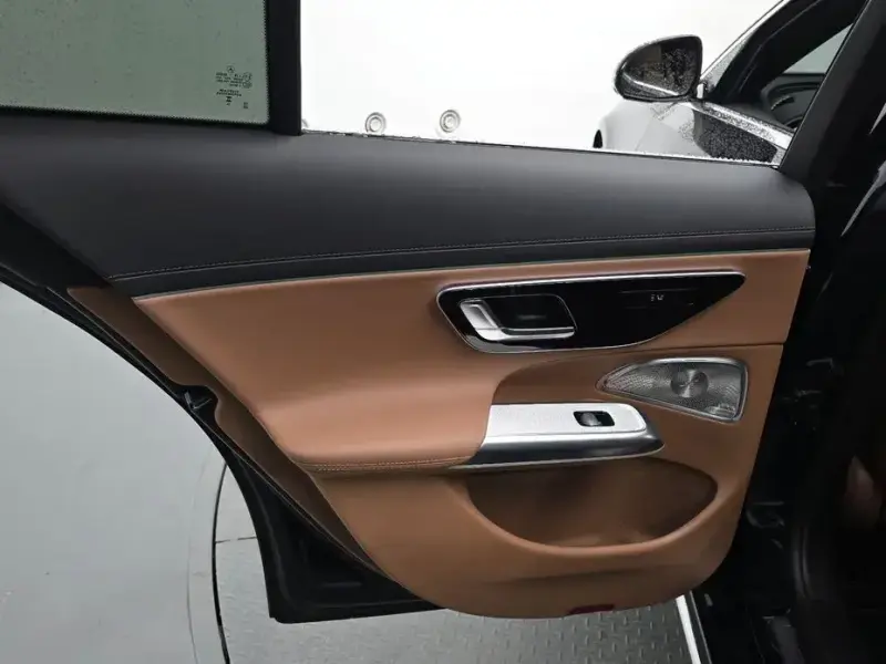 2024 Mercedes-Benz E-Класс с пробегом 7 485 км