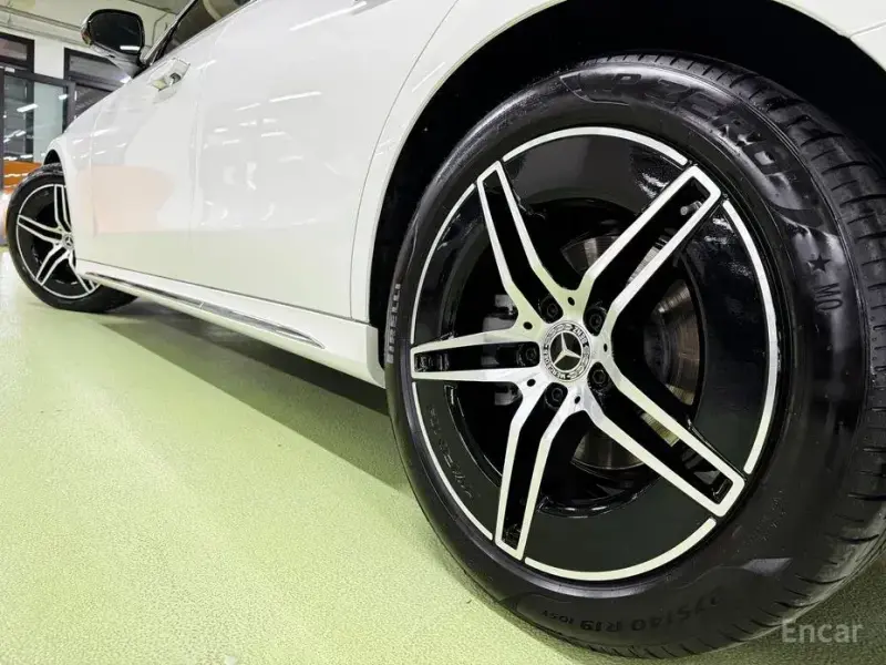 2026 Mercedes-Benz E-Класс с пробегом 3 554 км
