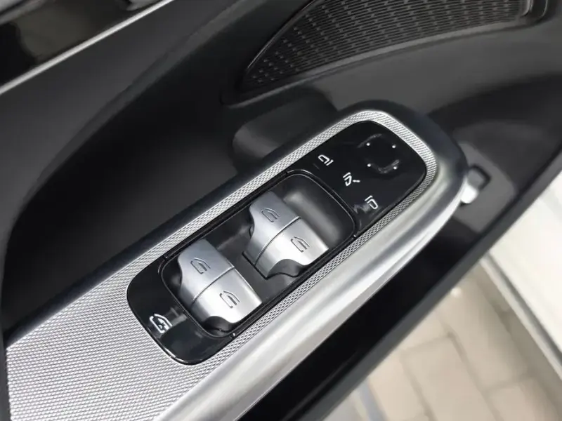 2024 Mercedes-Benz E-Класс с пробегом 26 303 км