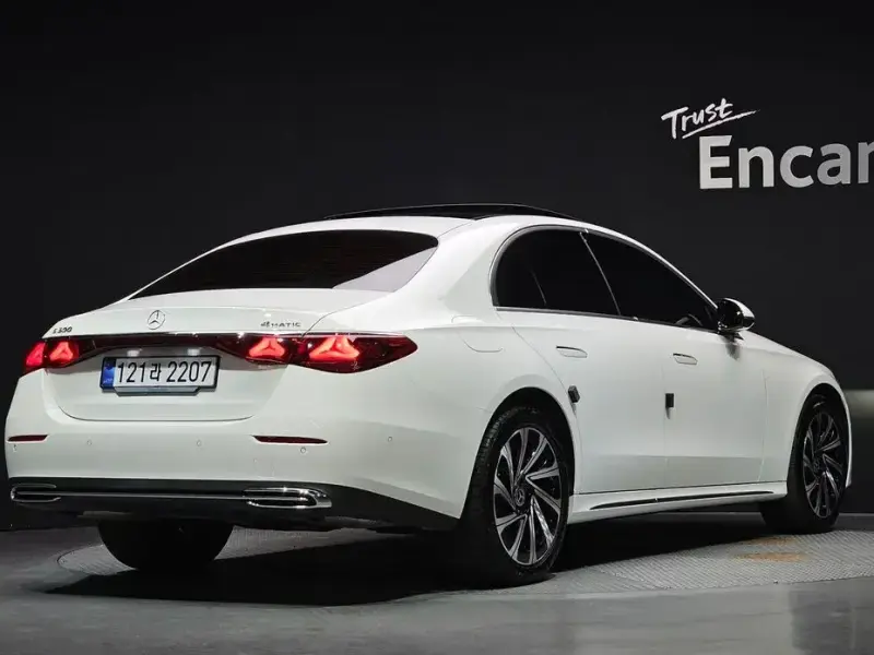 2025 Mercedes-Benz E-Класс с пробегом 26 014 км