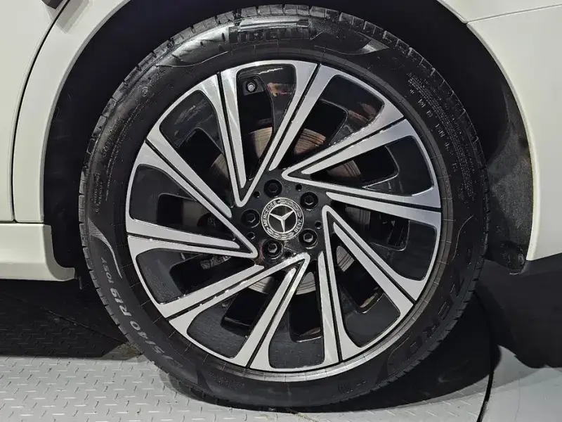 2025 Mercedes-Benz E-Класс с пробегом 26 014 км