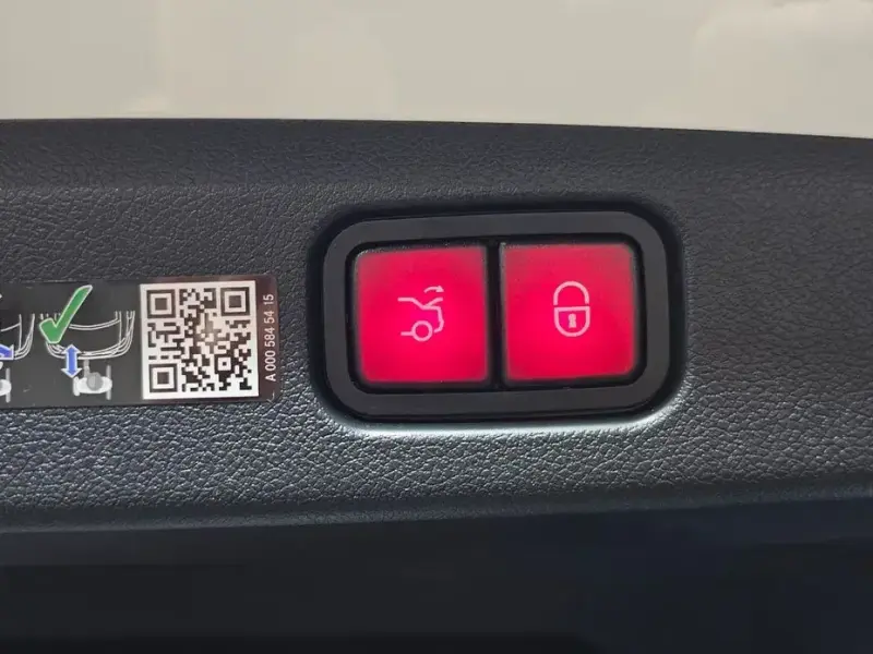 2025 Mercedes-Benz E-Класс с пробегом 26 014 км