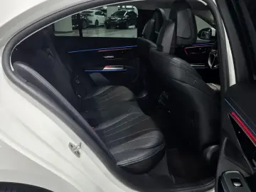 2024 Mercedes-Benz E-Класс с пробегом 26 076 км