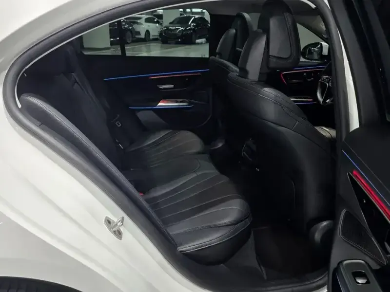2024 Mercedes-Benz E-Класс с пробегом 26 076 км