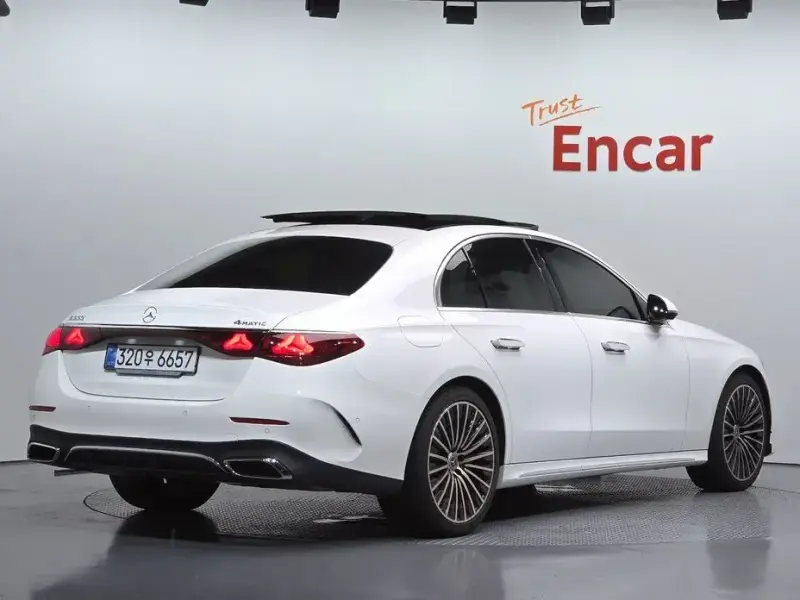 2025 Mercedes-Benz E-Класс с пробегом 3 302 км