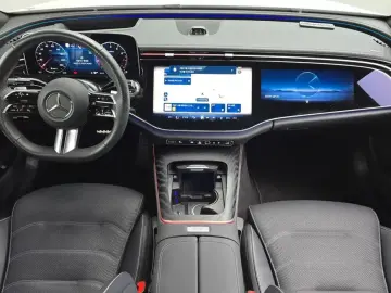 2025 Mercedes-Benz E-Класс с пробегом 3 302 км