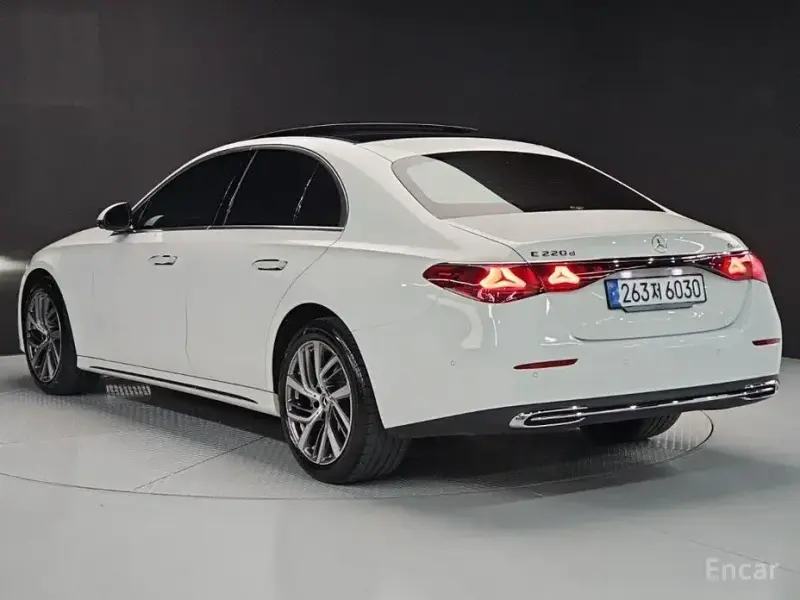2024 Mercedes-Benz E-Класс с пробегом 13 211 км