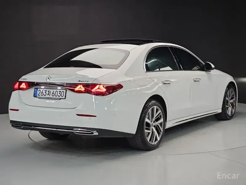 2024 Mercedes-Benz E-Класс с пробегом 13 211 км