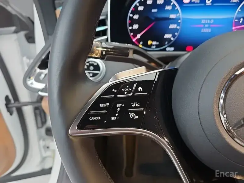 2024 Mercedes-Benz E-Класс с пробегом 13 211 км