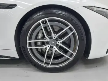 2025 Mercedes-Benz SL-Класс AMG с пробегом 5 259 км