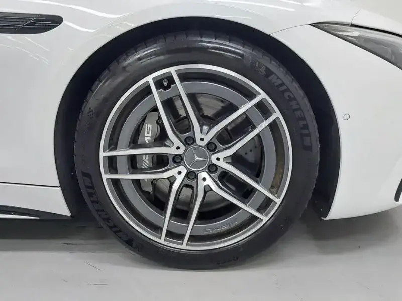 2025 Mercedes-Benz SL-Класс AMG с пробегом 5 259 км