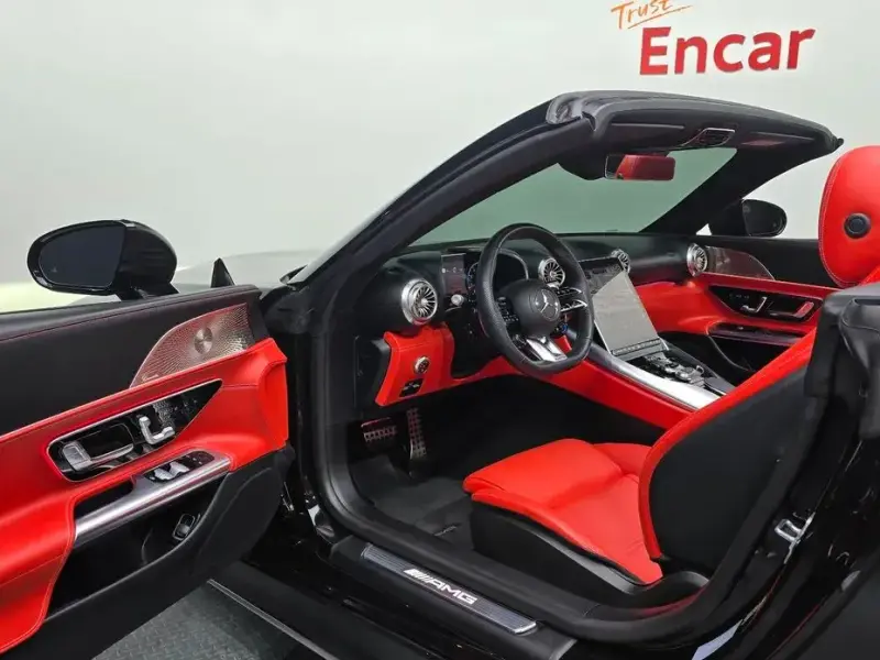 2025 Mercedes-Benz SL-Класс AMG с пробегом 8 425 км