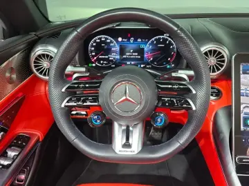 2025 Mercedes-Benz SL-Класс AMG с пробегом 8 425 км